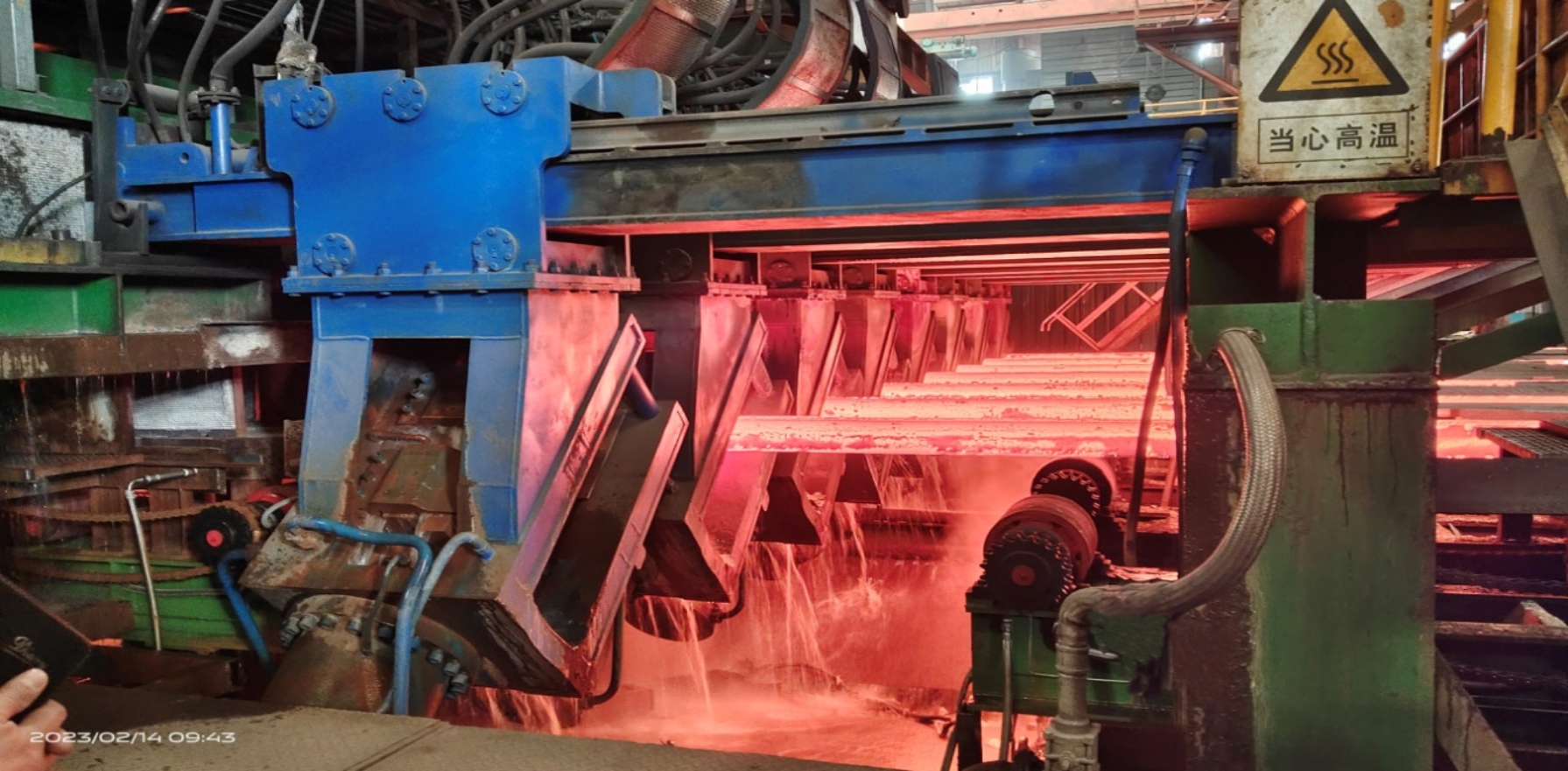 悬挂式 45 度钢坯液压剪 التعليق 45 &deg; قص البليت الهيدروليكي