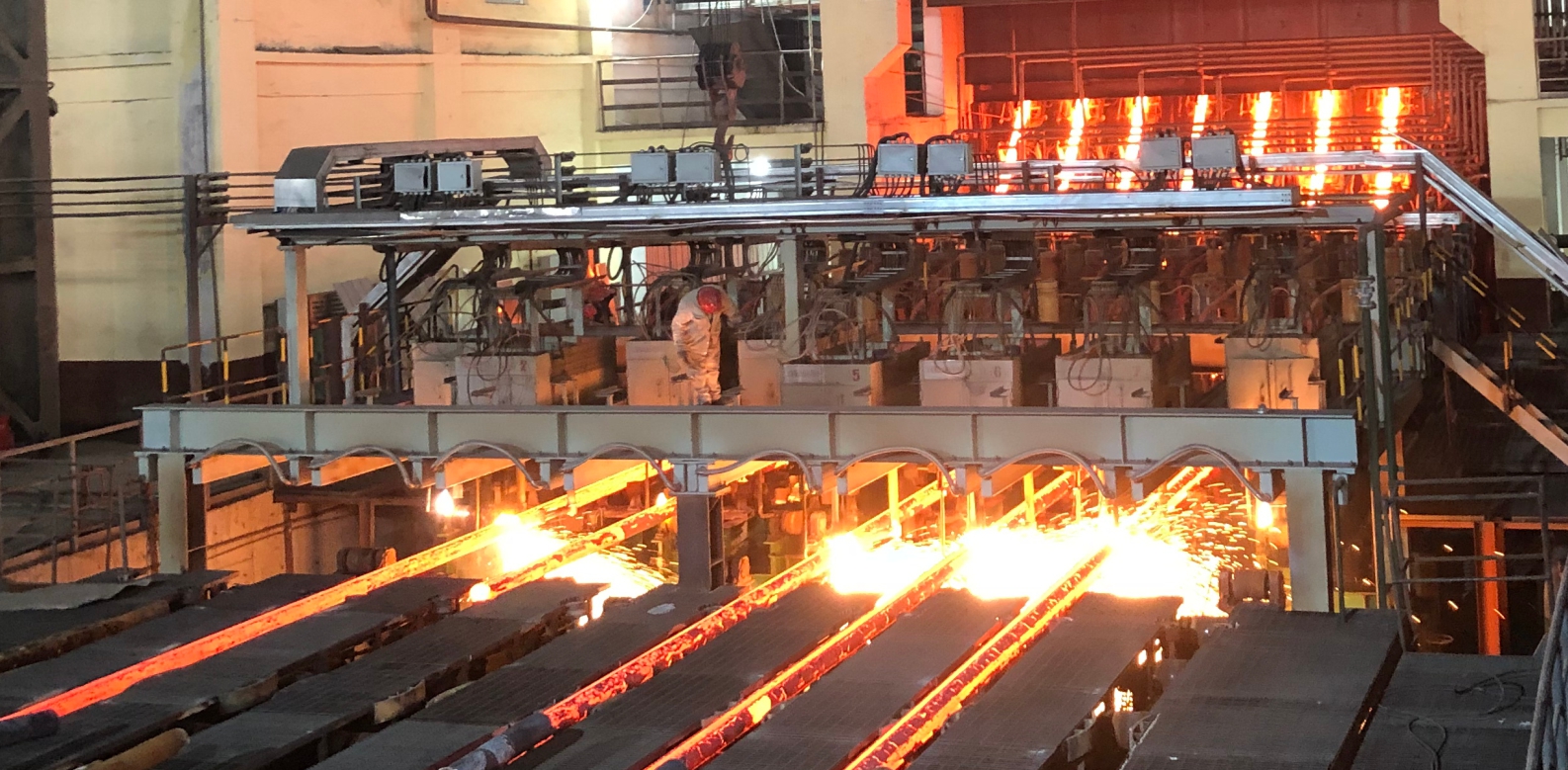 钢坯火焰切割 قطع شعلة الشعلة بالليه